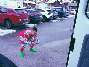 43f12a8e-7bbc-403b-8b44-08f50ee36449